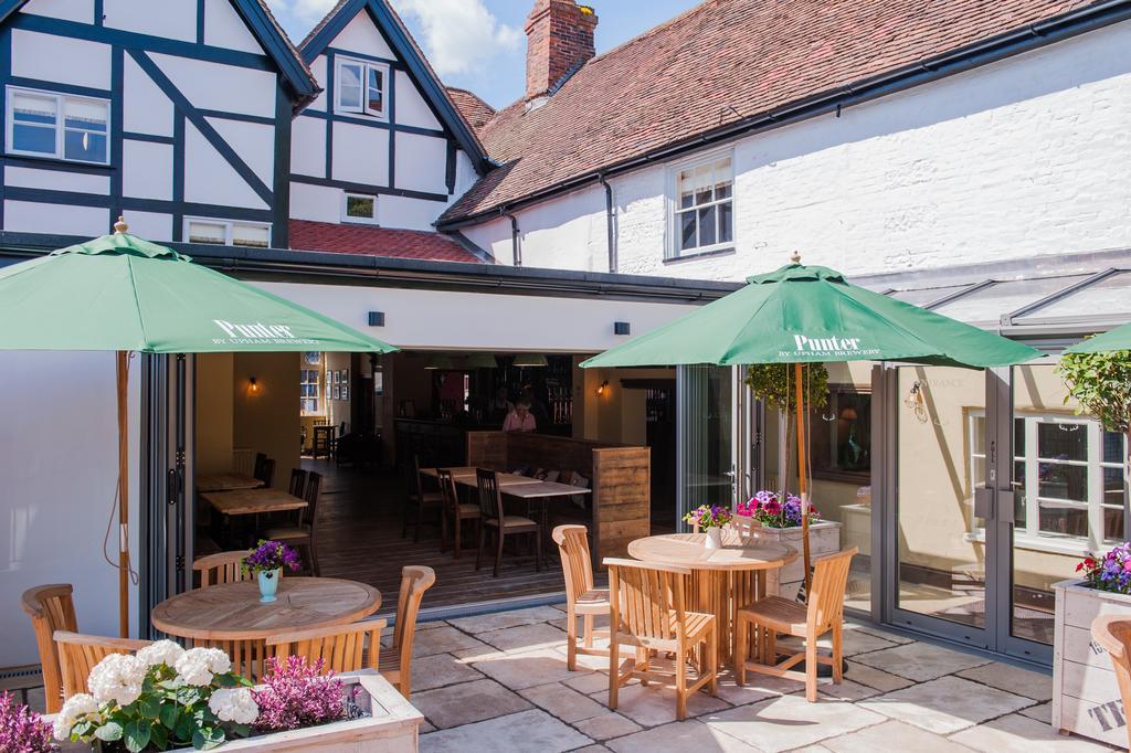 The White Hart, Overton Luaran gambar