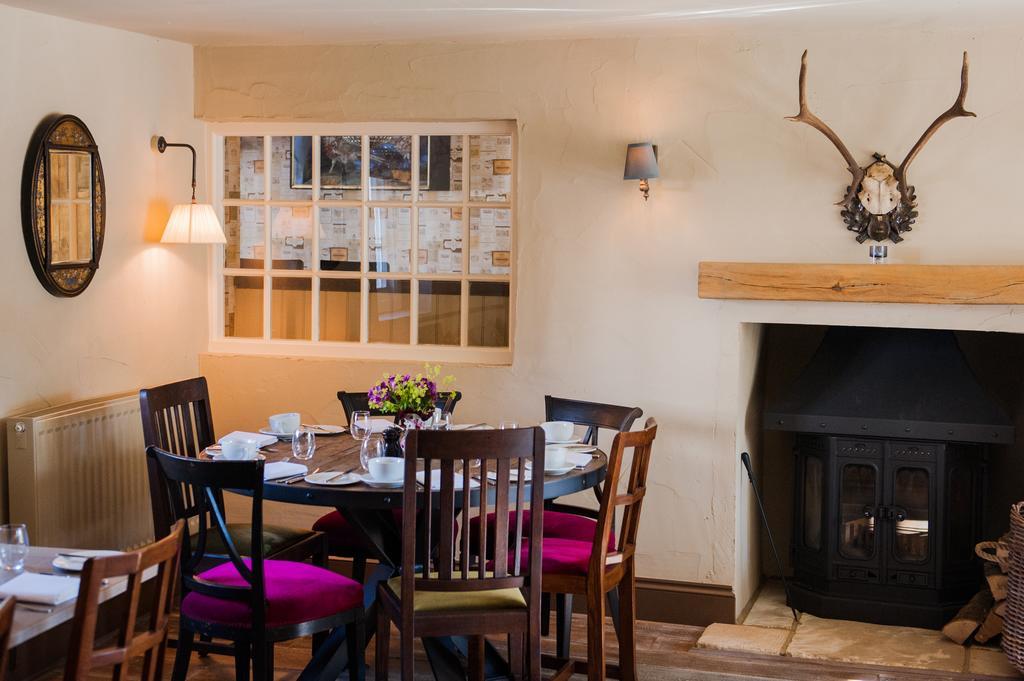 The White Hart, Overton Luaran gambar
